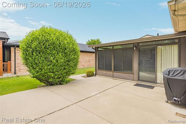 14522 Coulee Drive, Sterling Heights, MI 48313