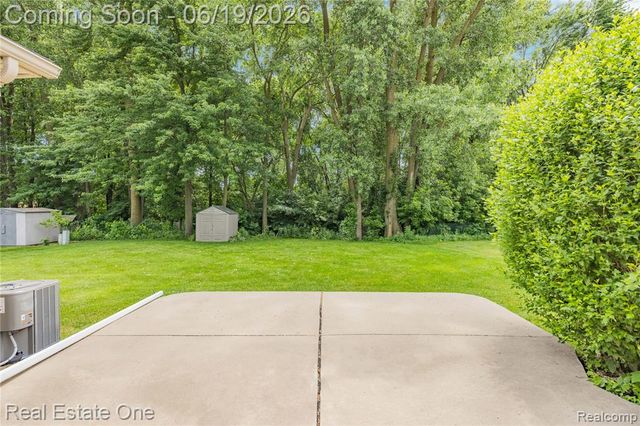 14522 Coulee Drive, Sterling Heights, MI 48313