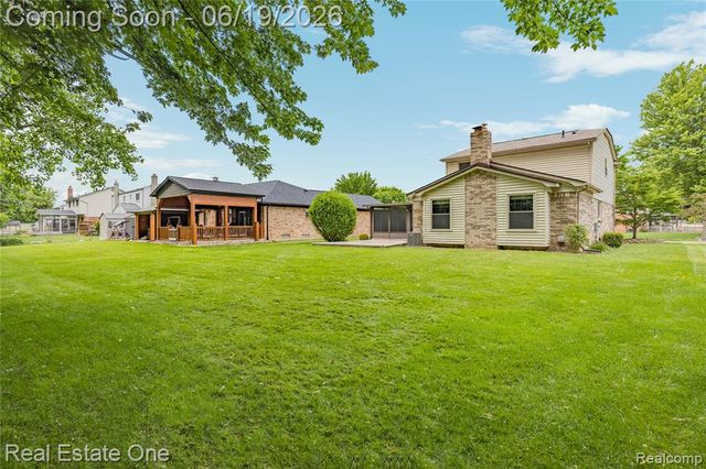 14522 Coulee Drive, Sterling Heights, MI 48313