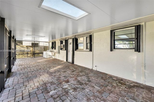 4837 SW 28th Avenue, Dania Beach, FL 33312