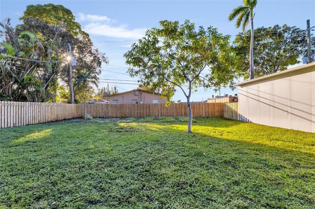 4837 SW 28th Avenue, Dania Beach, FL 33312