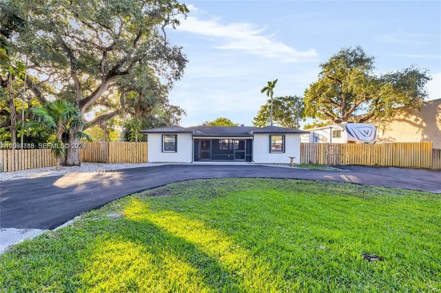 4837 SW 28th Avenue, Dania Beach, FL 33312
