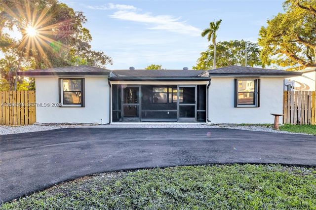 4837 SW 28th Avenue, Dania Beach, FL 33312