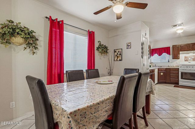 7425 PLAZA REDONDA Drive, El Paso, TX 79912