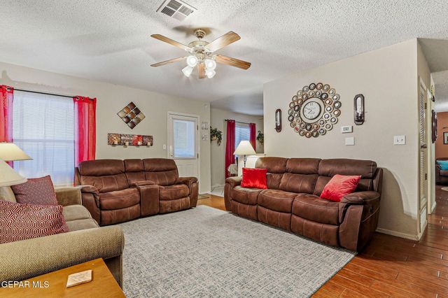 7425 PLAZA REDONDA Drive, El Paso, TX 79912