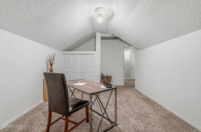 7425 PLAZA REDONDA Drive, El Paso, TX 79912