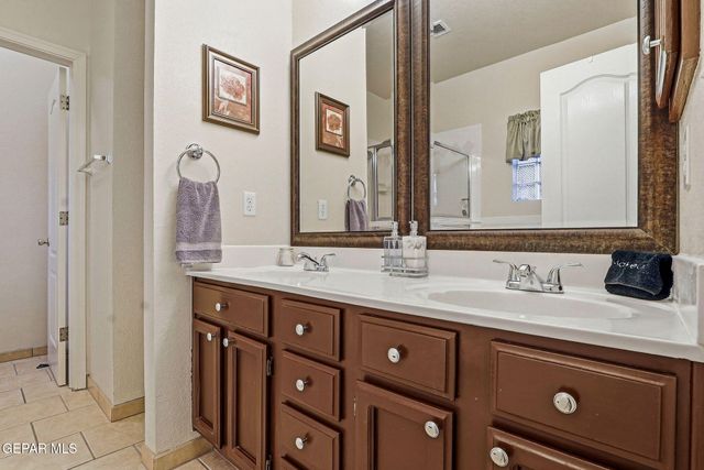 7425 PLAZA REDONDA Drive, El Paso, TX 79912