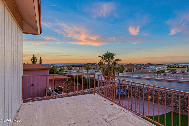 7425 PLAZA REDONDA Drive, El Paso, TX 79912