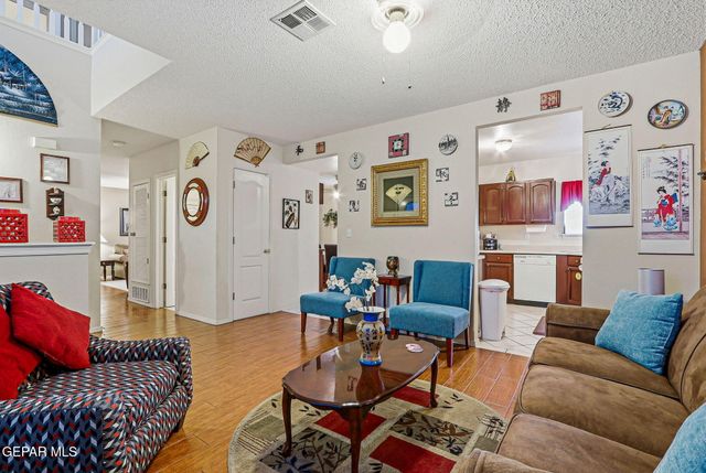 7425 PLAZA REDONDA Drive, El Paso, TX 79912