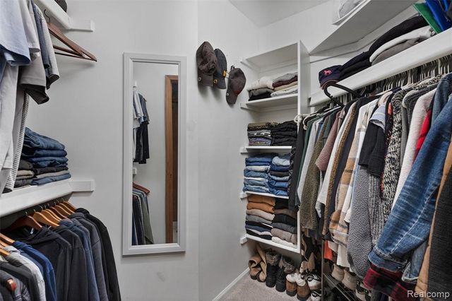 3731 Lake Forest Drive, Sterling Heights, MI 48314