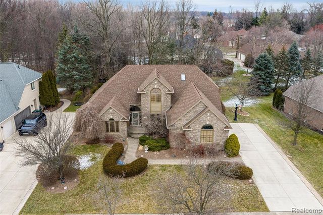3731 Lake Forest Drive, Sterling Heights, MI 48314