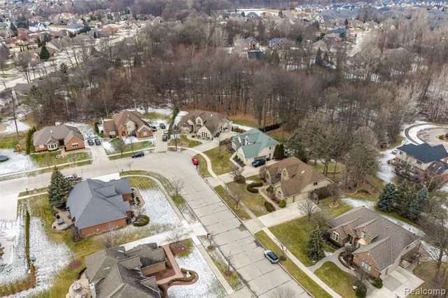 3731 Lake Forest Drive, Sterling Heights, MI 48314