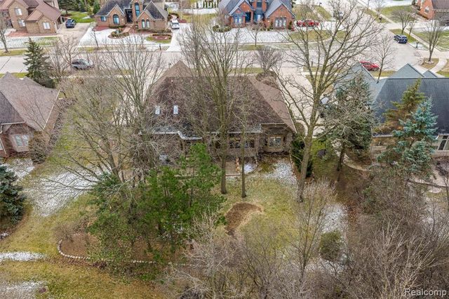 3731 Lake Forest Drive, Sterling Heights, MI 48314