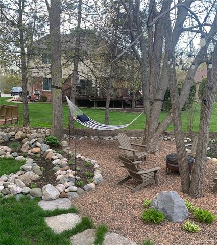 3731 Lake Forest Drive, Sterling Heights, MI 48314