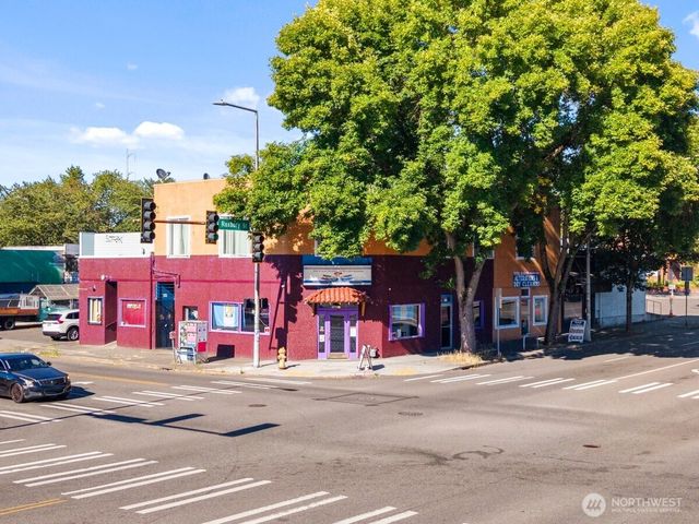 1620 SW Roxbury Street, Seattle, WA 98106