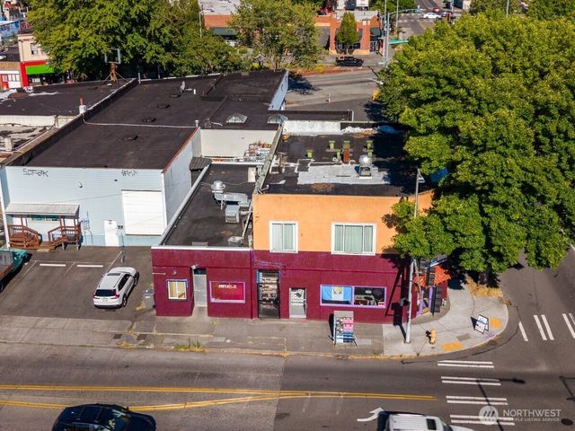 1620 SW Roxbury Street, Seattle, WA 98106