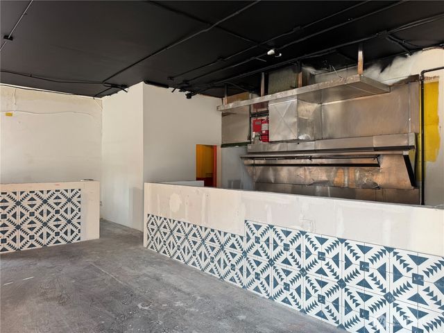 1620 SW Roxbury Street, Seattle, WA 98106