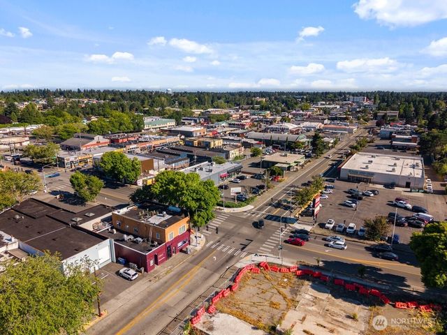 1620 SW Roxbury Street, Seattle, WA 98106
