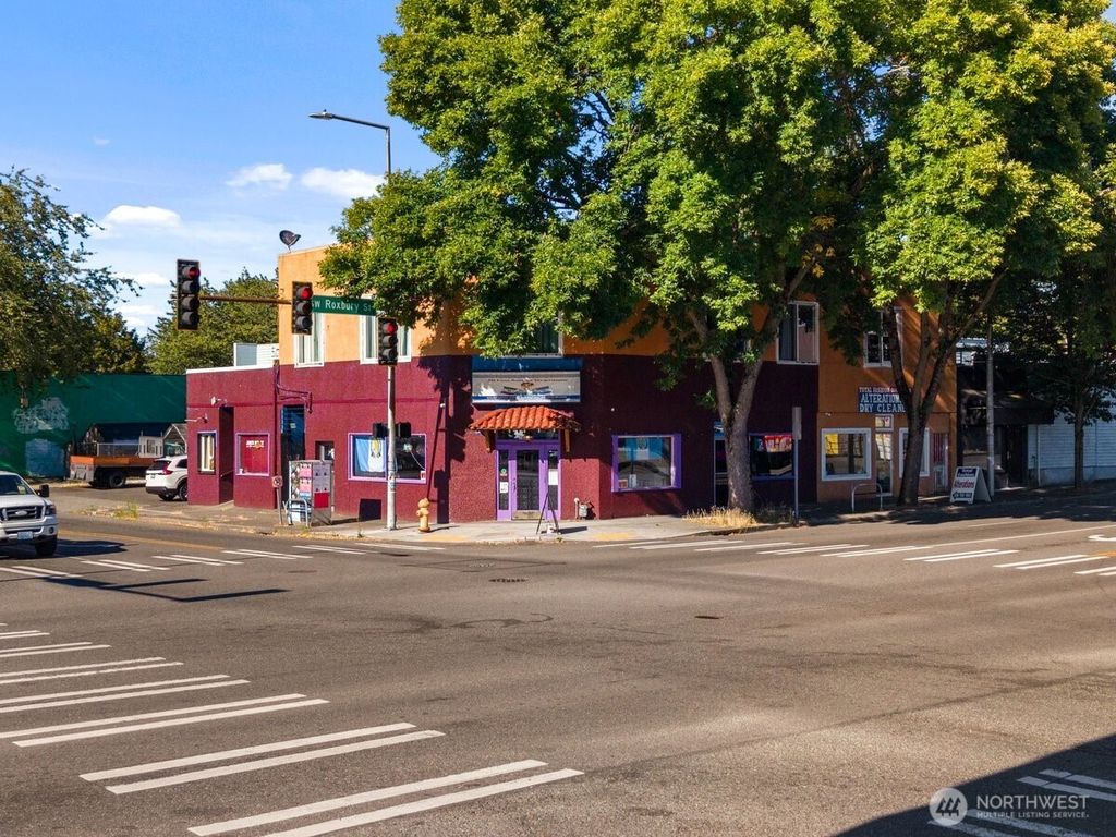 1620 SW Roxbury Street, Seattle, WA 98106