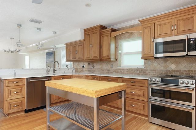 11820 CAPRI CIRCLE S, Treasure Island, FL 33706