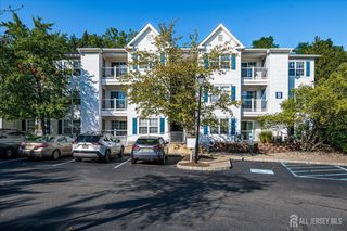 936 Waterford Drive, Edison, NJ 08817