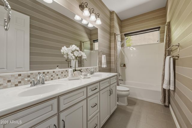 3739 E Enrose Street, Mesa, AZ 85205