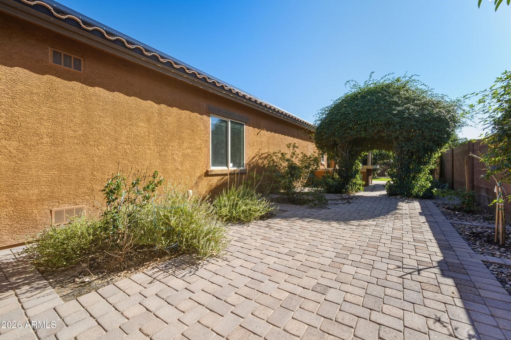 Image 72 of property listing at 3739 E Enrose Street, Mesa, AZ 85205