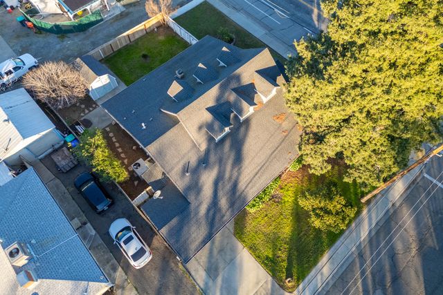 406 S Jackson Street, Red Bluff, CA 96080