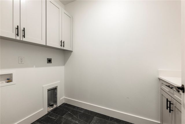 21 Shefford Lane, Bella Vista, AR 72714