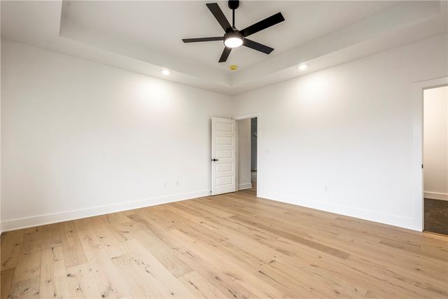 21 Shefford Lane, Bella Vista, AR 72714