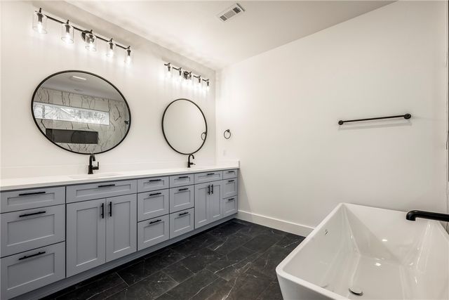 21 Shefford Lane, Bella Vista, AR 72714