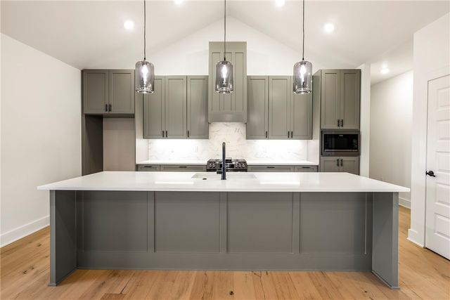 21 Shefford Lane, Bella Vista, AR 72714