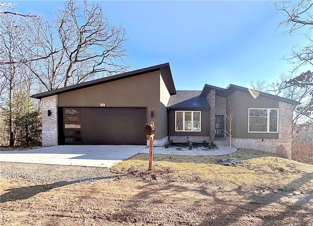 21 Shefford Lane, Bella Vista, AR 72714