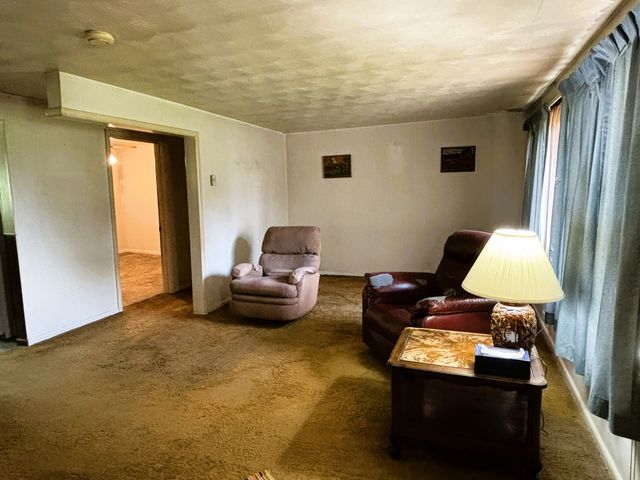 1518 E Grand Avenue, Carbondale, IL 62901