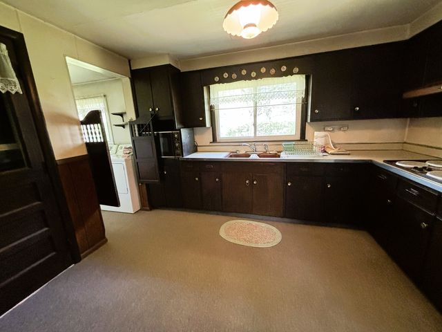 1518 E Grand Avenue, Carbondale, IL 62901