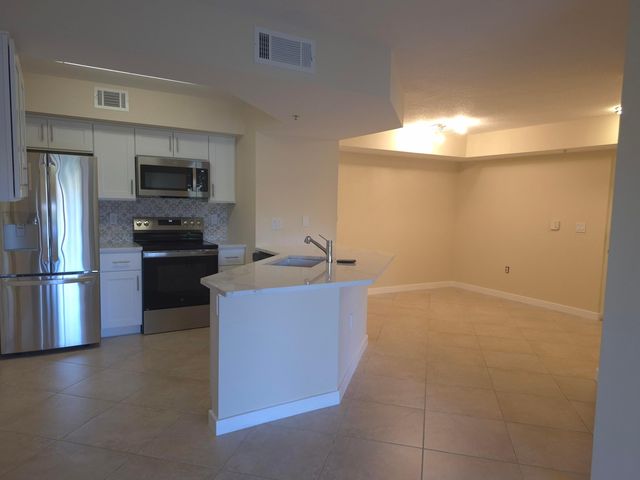 3608 NW ADRIATIC Lane 6-108, Jensen Beach, FL 34957