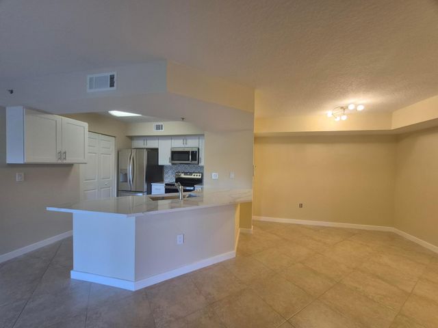 3608 NW ADRIATIC Lane 6-108, Jensen Beach, FL 34957