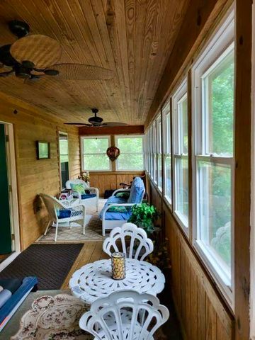 1150 Haynes Knob Road, Somerset, KY 42501