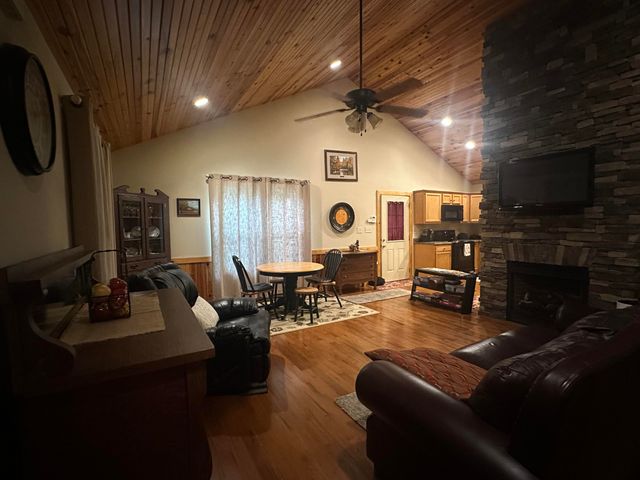 1150 Haynes Knob Road, Somerset, KY 42501