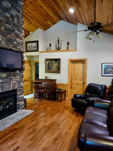 1150 Haynes Knob Road, Somerset, KY 42501