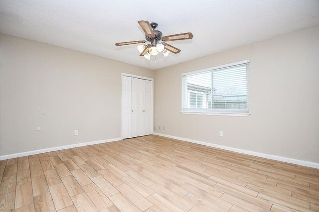 2014 First Crossing Boulevard, Sugar Land, TX 77478