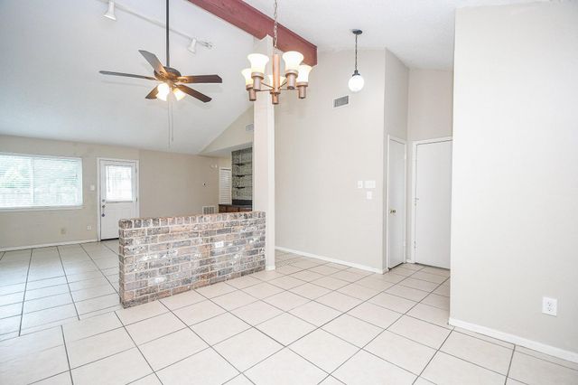 2014 First Crossing Boulevard, Sugar Land, TX 77478
