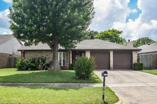 2014 First Crossing Boulevard, Sugar Land, TX 77478