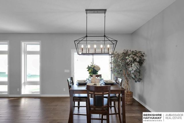 16615 Benjamin Street, Omaha, NE 68007