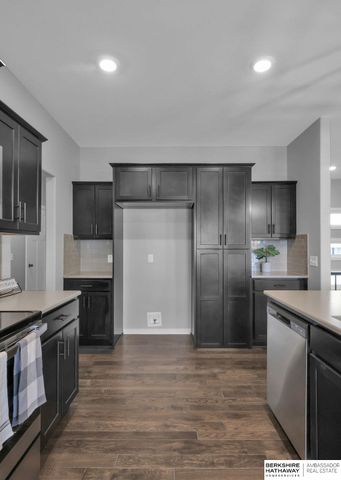 16615 Benjamin Street, Omaha, NE 68007
