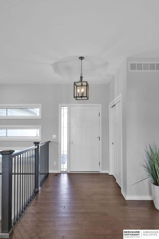 16615 Benjamin Street, Omaha, NE 68007