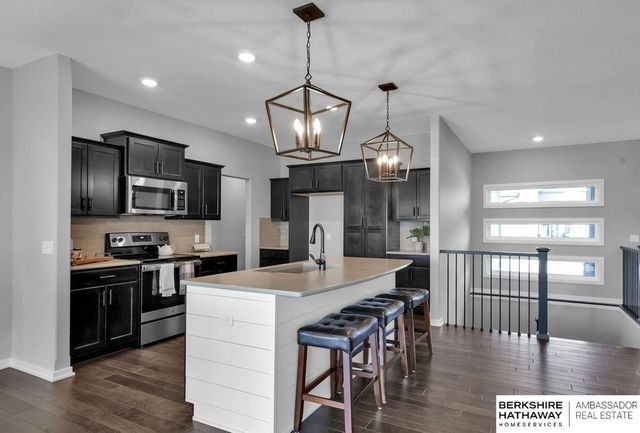 16615 Benjamin Street, Omaha, NE 68007