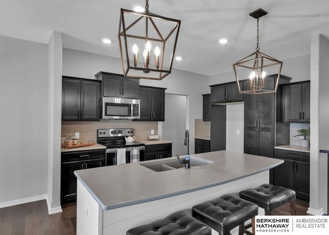 16615 Benjamin Street, Omaha, NE 68007