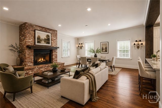 110 W Gaston Street, Savannah, GA 31401
