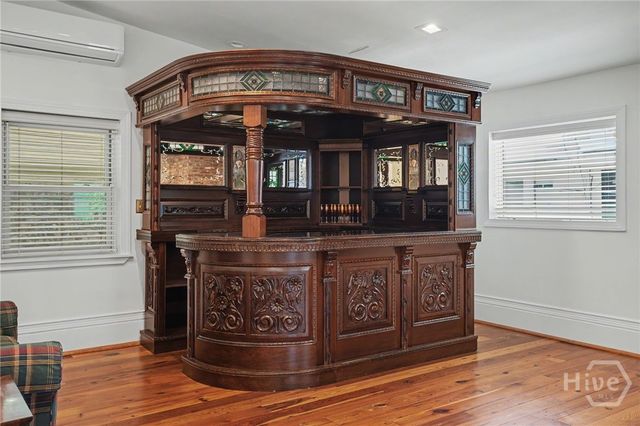 110 W Gaston Street, Savannah, GA 31401